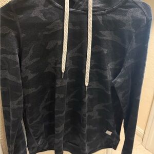 Vuori halo pull over